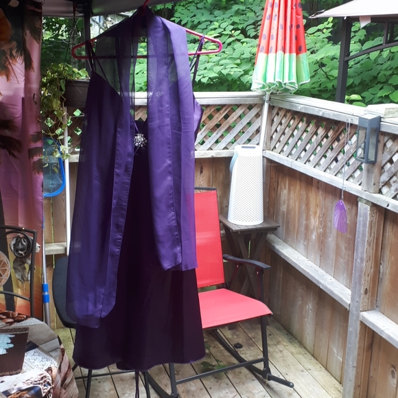 Dress - Picture 4 of 4